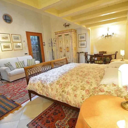 Mocenigo~canalgrande Aperitif