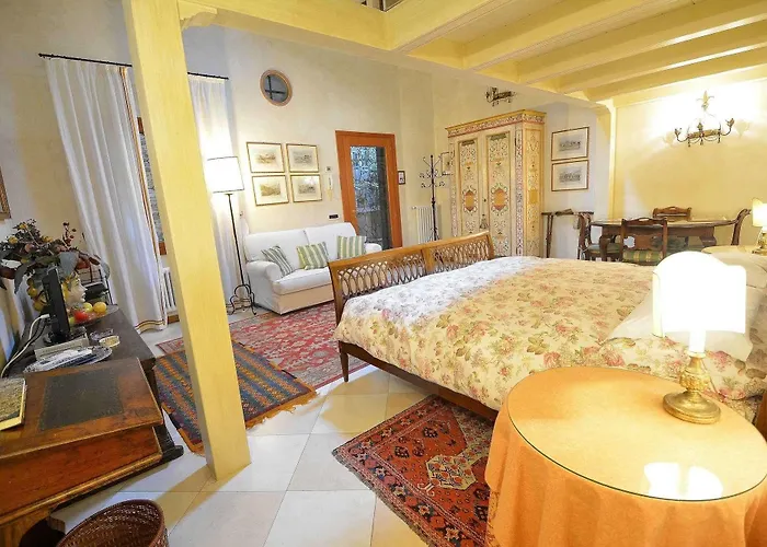 Mocenigo~canalgrande Aperitif * Venedig