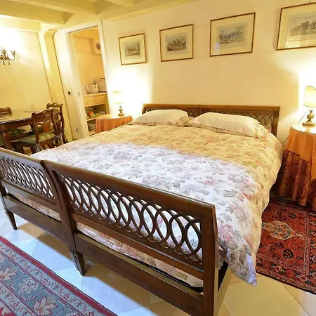 Mocenigo~canalgrande Aperitif 威尼斯