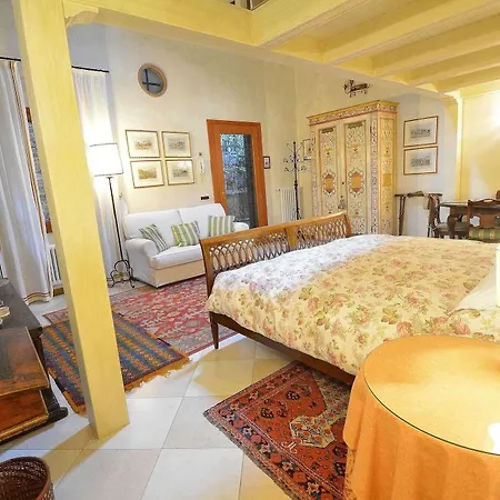 Mocenigo~canalgrande Aperitif * 威尼斯